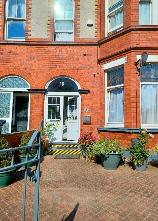 Gabriel Guesthouse Rhyl Exterior photo