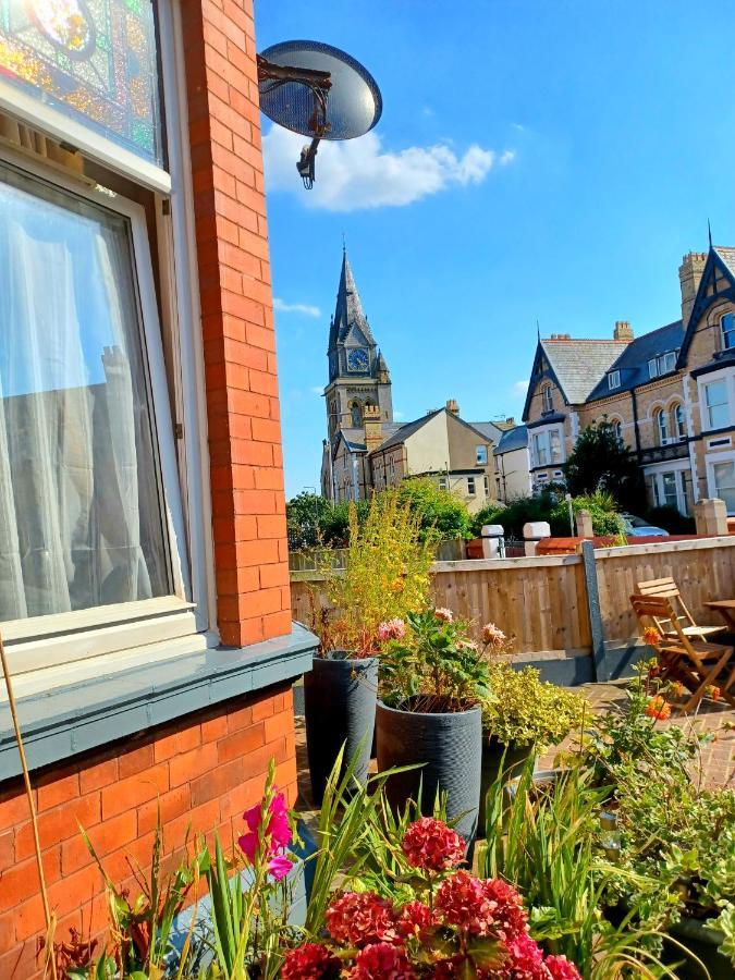 Gabriel Guesthouse Rhyl Exterior photo